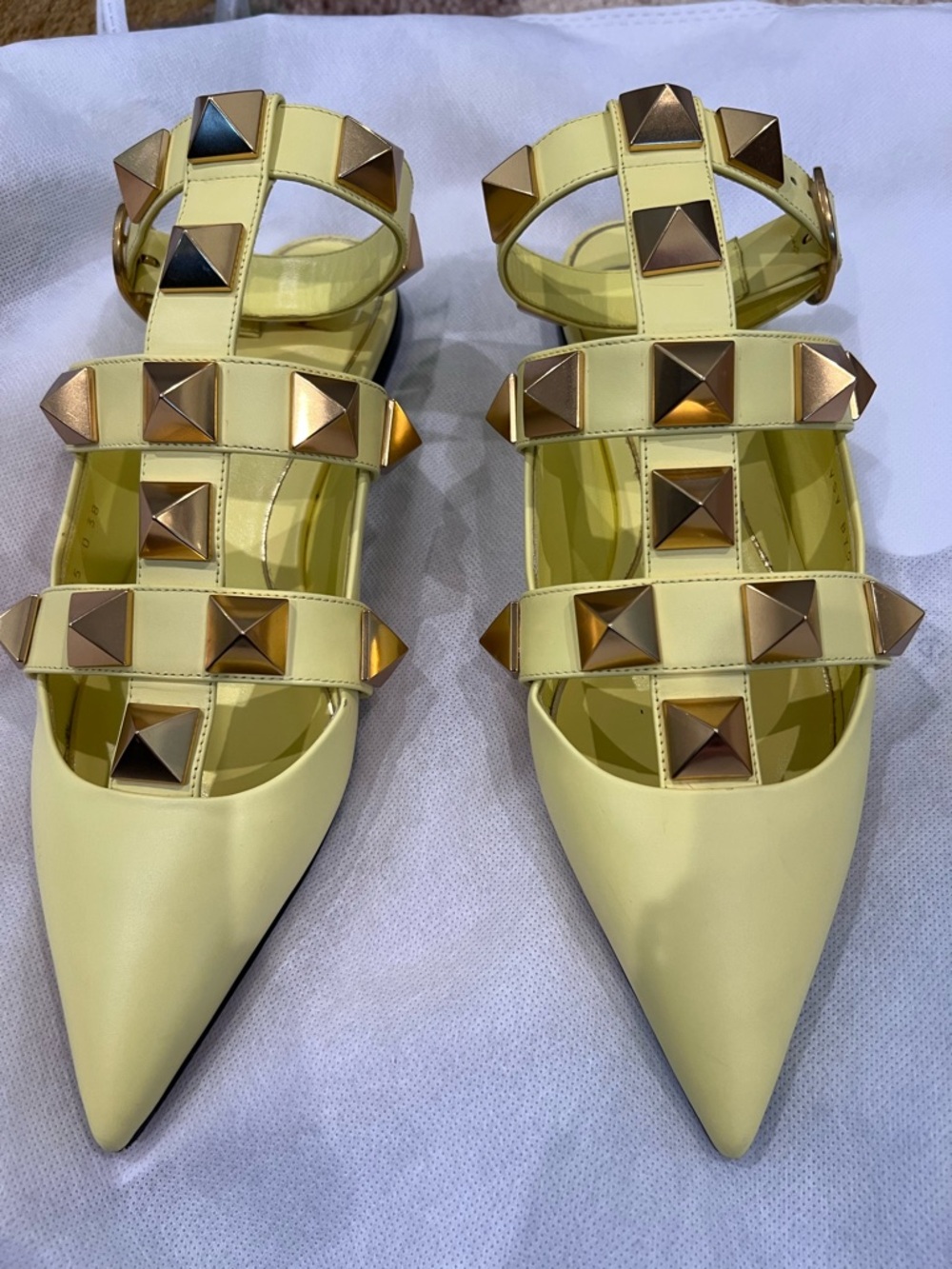Valentino Rockstud Women's Mule Strap Pointed Flat Sandals - Yellow